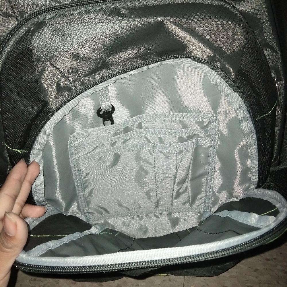Backpack - Picture 4 of 6
